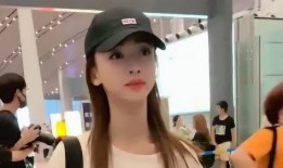 娱乐吃瓜酱一步三回头,一步三回头，揭秘娱乐圈那些事儿